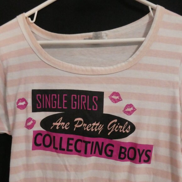 SEDUCTIONS | s/m small/medium | Single Girls Are Pretty Girls Collecting Boys - Picture 4 of 14